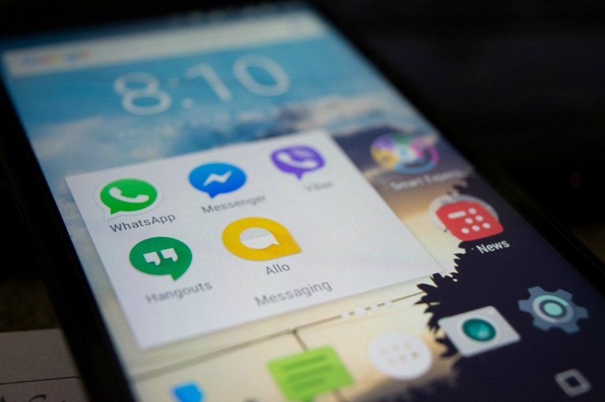 The Messaging App WeChat Exceeds 1 Billion User Account